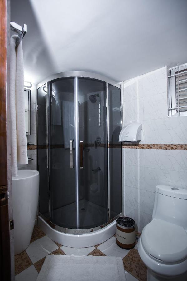 Shinepukur Suites Дакка Экстерьер фото