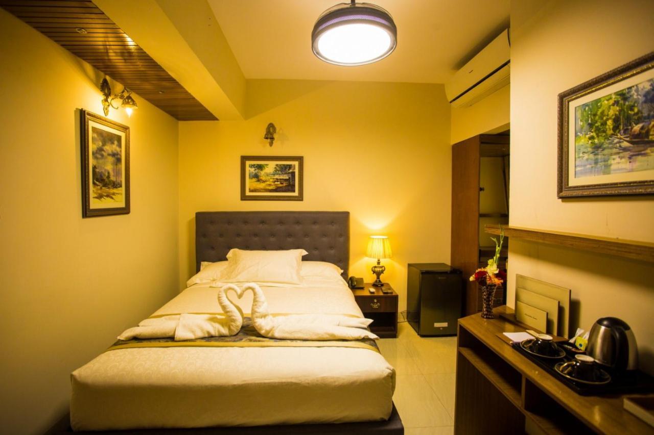 Shinepukur Suites Дакка Экстерьер фото