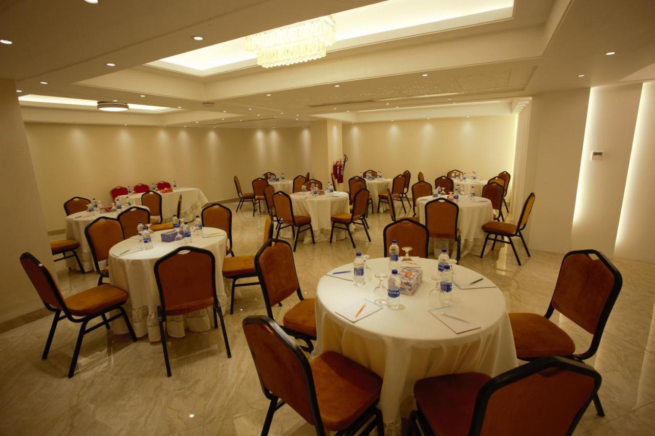 Shinepukur Suites Дакка Экстерьер фото