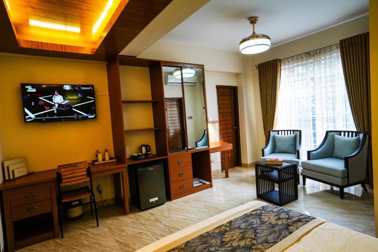 Shinepukur Suites Дакка Экстерьер фото